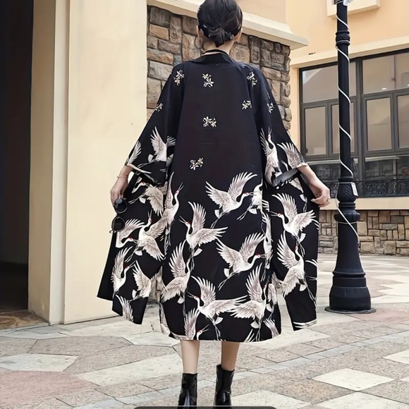 Unisex crane kimono Robe - Picture 2 of 15